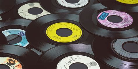 what is an lp music: exploring the legacy and influence of vinyl records